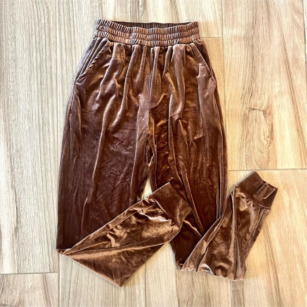 Better Be Women's Velvet Joggers Brown Size M Casual Pants